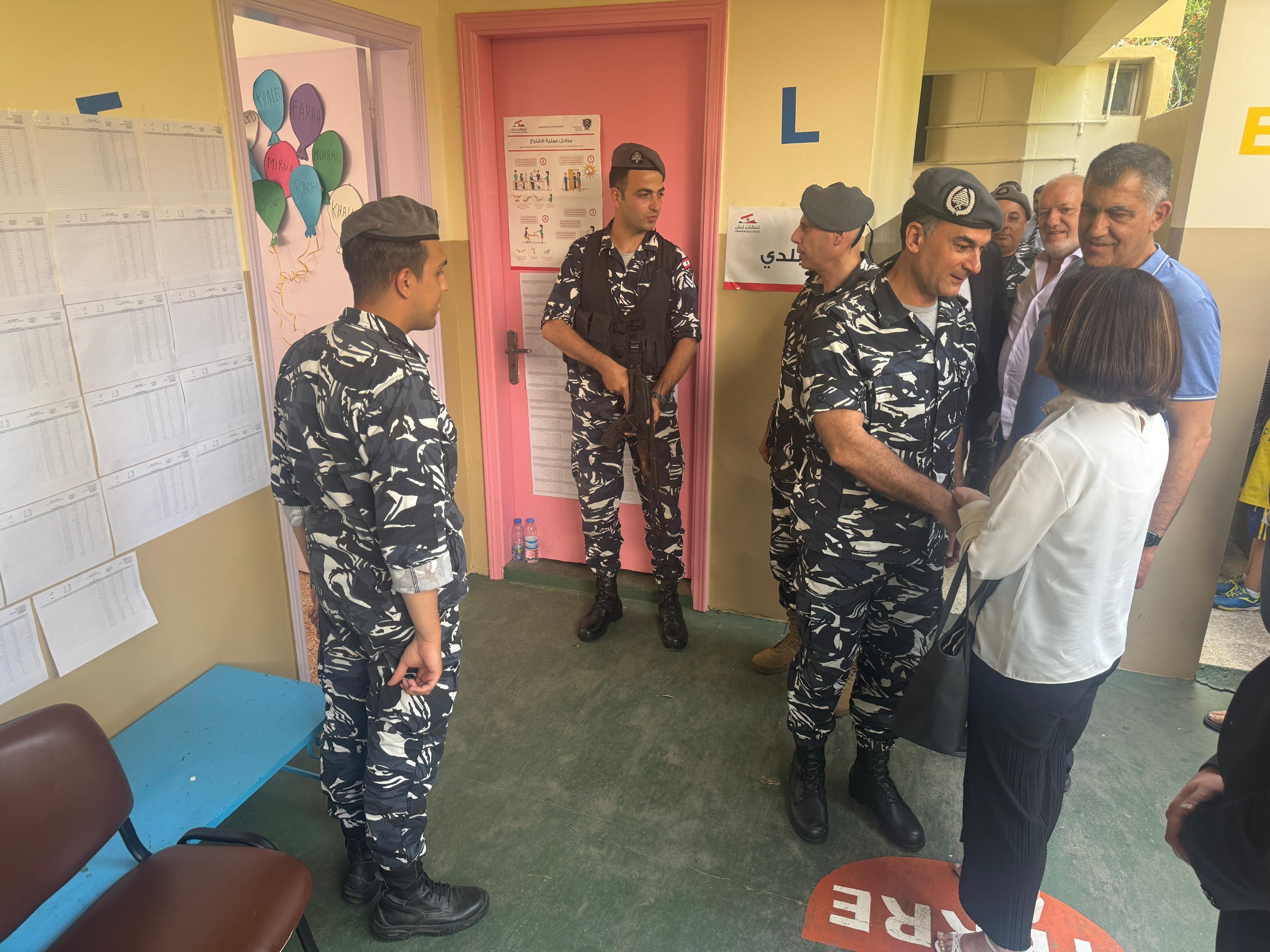 بالصور - جولة تفقدية لمدير قوى الأمن الداخلي على مراكز الاقتراع في الشمال وعكار